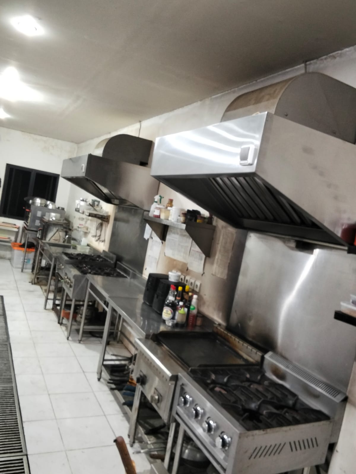 Dapur komersial lengkap